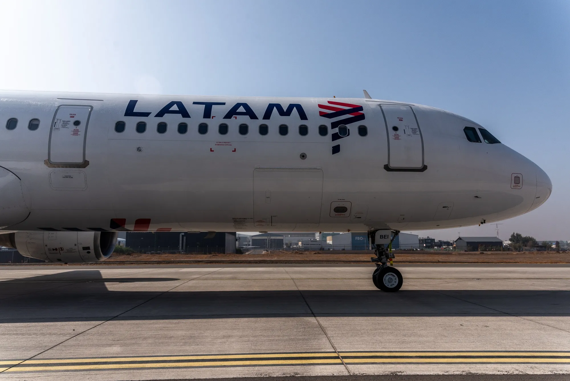 The Santiago-based airline’s ADS closed at $24.70 each on Thursday in New York, a day after the shareholders&nbsp;sold&nbsp;19 million ADS for $24 apiece.&nbsp;