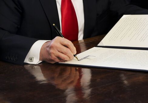 1486339601_donald trump executive order