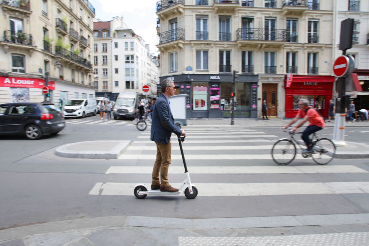 malm konkurrence helvede Paris Referendum Could Ban Electric Scooter Rentals Citywide - Bloomberg