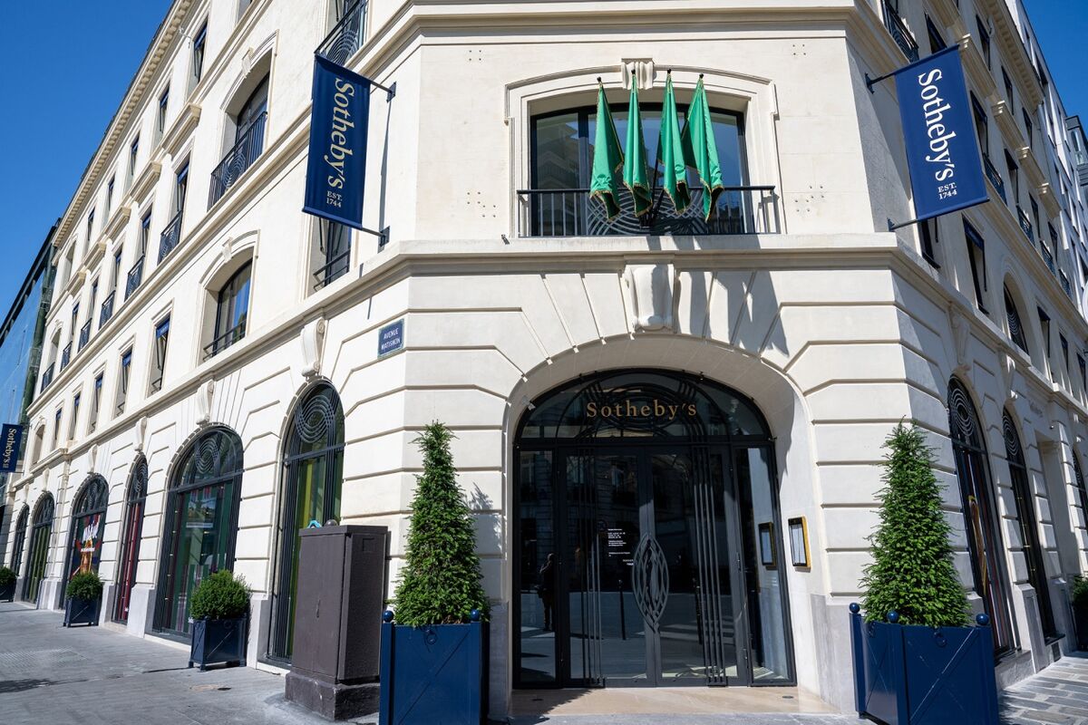 Sotheby’s Reports Falling Commissions as Luxury Market Struggles