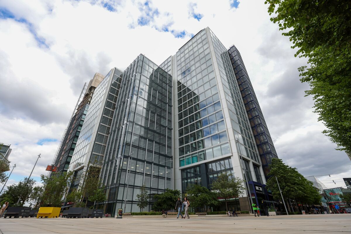 UK Financial Watchdog Faces Claim Bond Tape Auction Was Flawed