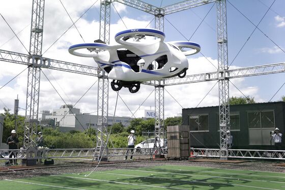 New Japanese Flying Car Gets Off the Ground, for About a Minute