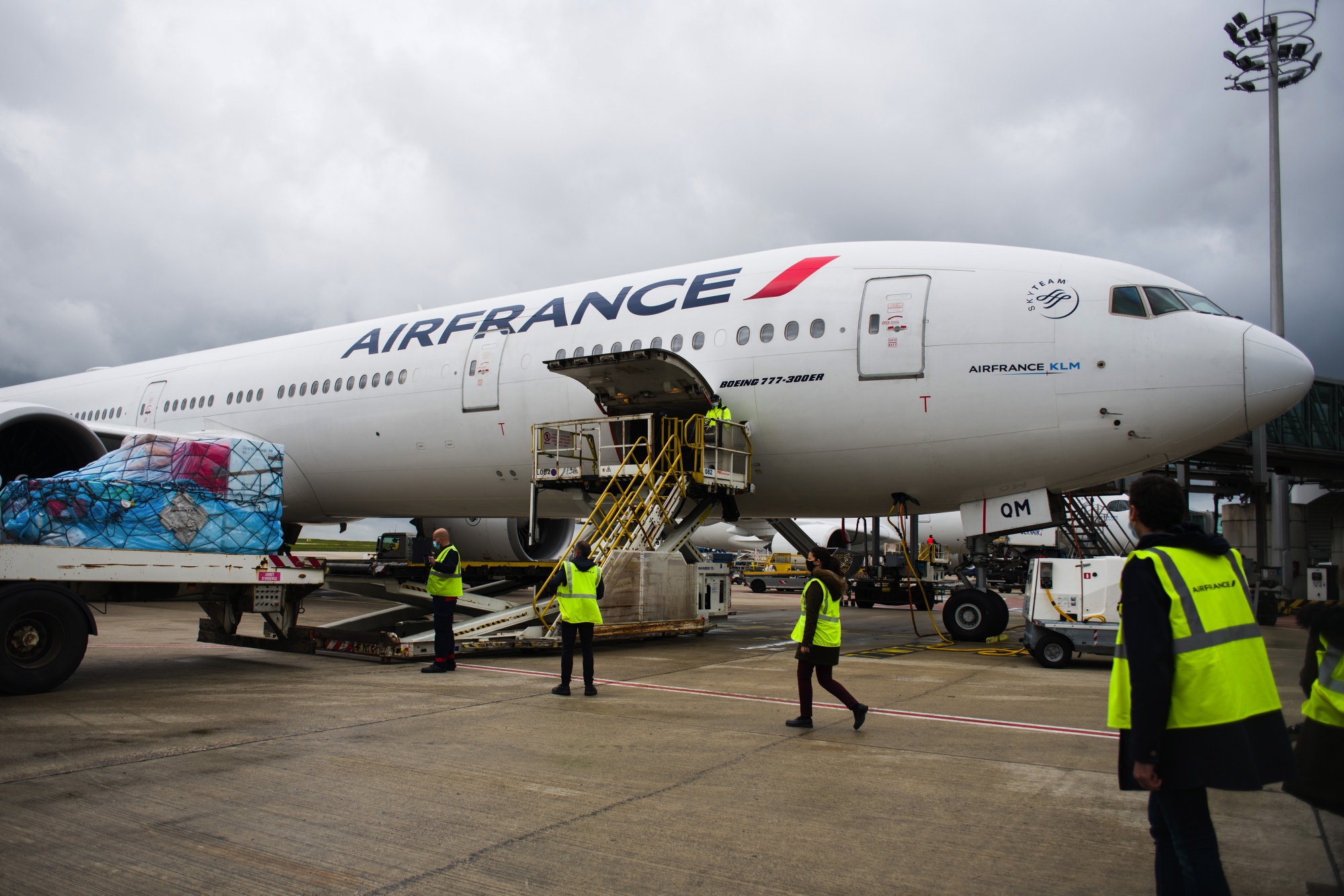 Air FranceKLM Talking With Apollo on 528 Million Injection Bloomberg