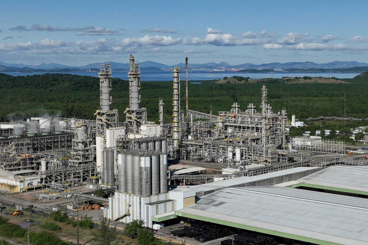 Group of Banks Said Hiring FTI for Braskem Debt Talks