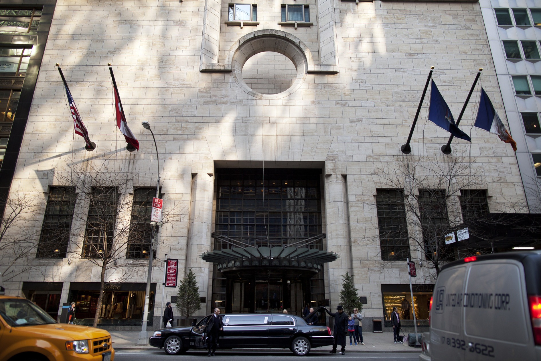 Four Seasons Provides Free Rooms To NYC Coronavirus Doctors - Bloomberg