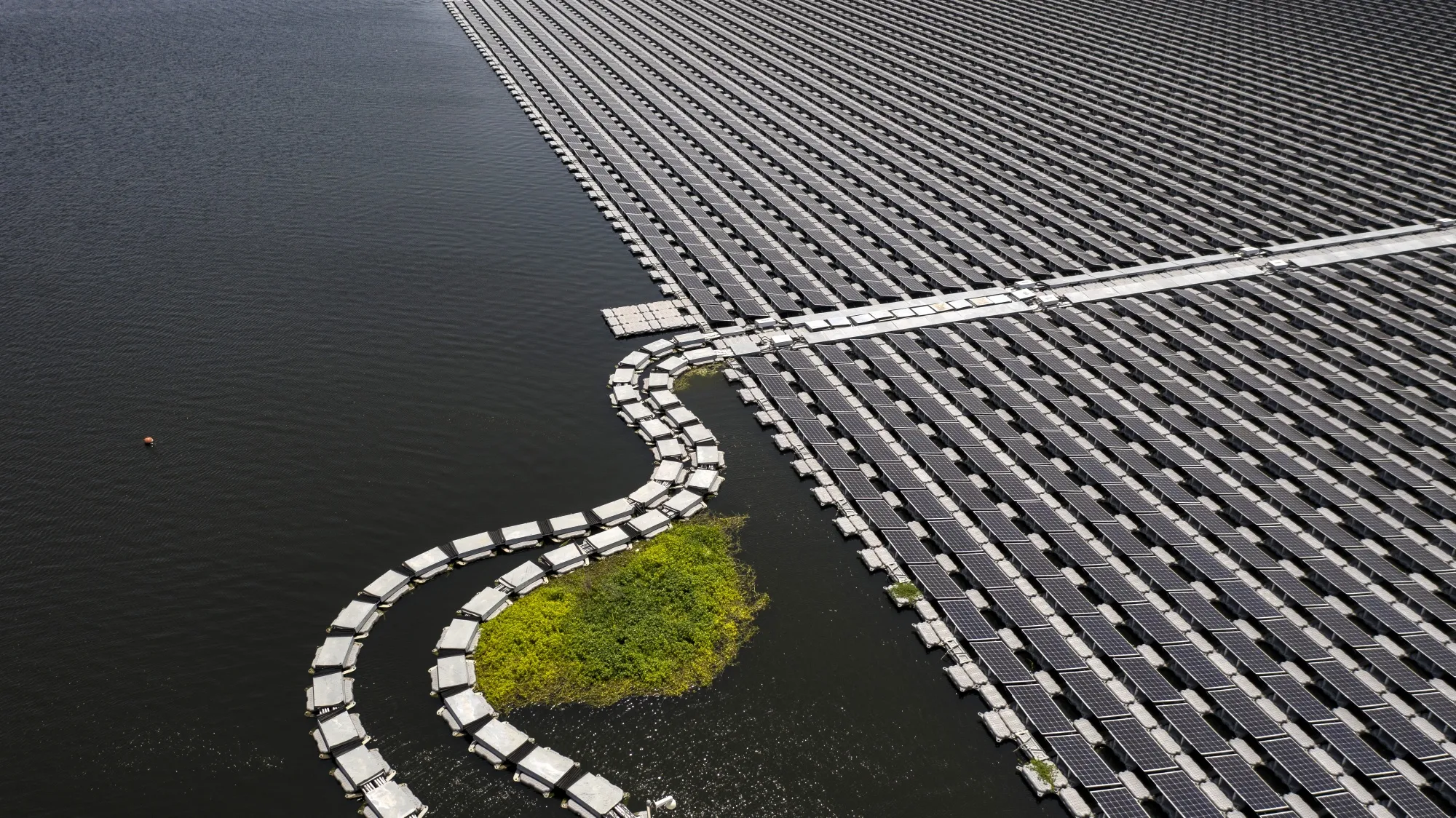 A floating solar farm in Huainan, China