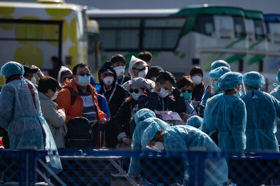 Virus Epidemic Enters New Phase as Cases Outside China Climb