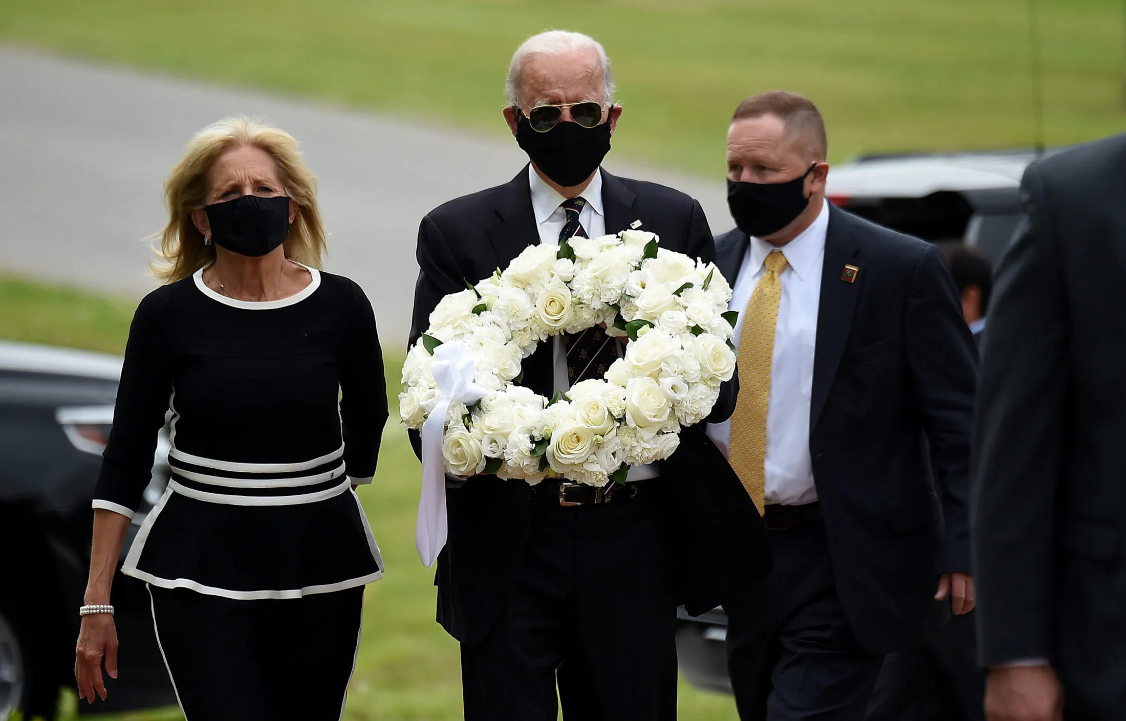 Joe Biden and his wife Jill Biden arrive&nbsp;at Delaware Memorial Bridge Veteran's Memorial Park in Newcastle, Delaware on May 25.&nbsp;