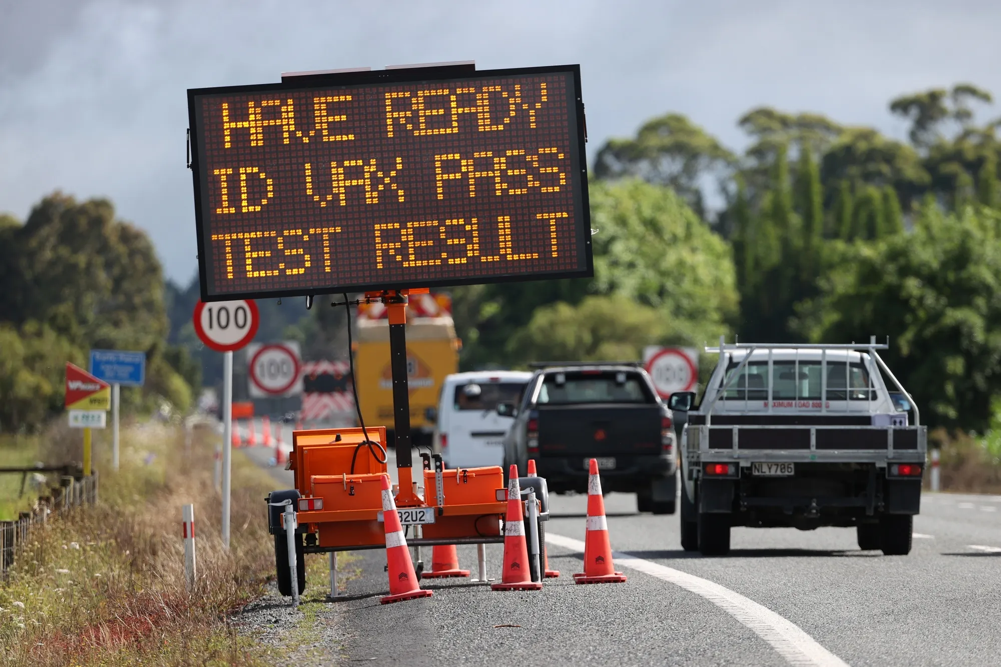 A&nbsp;checkpoint ahead at Uretiti on SH1 in Auckland on Dec. 15.