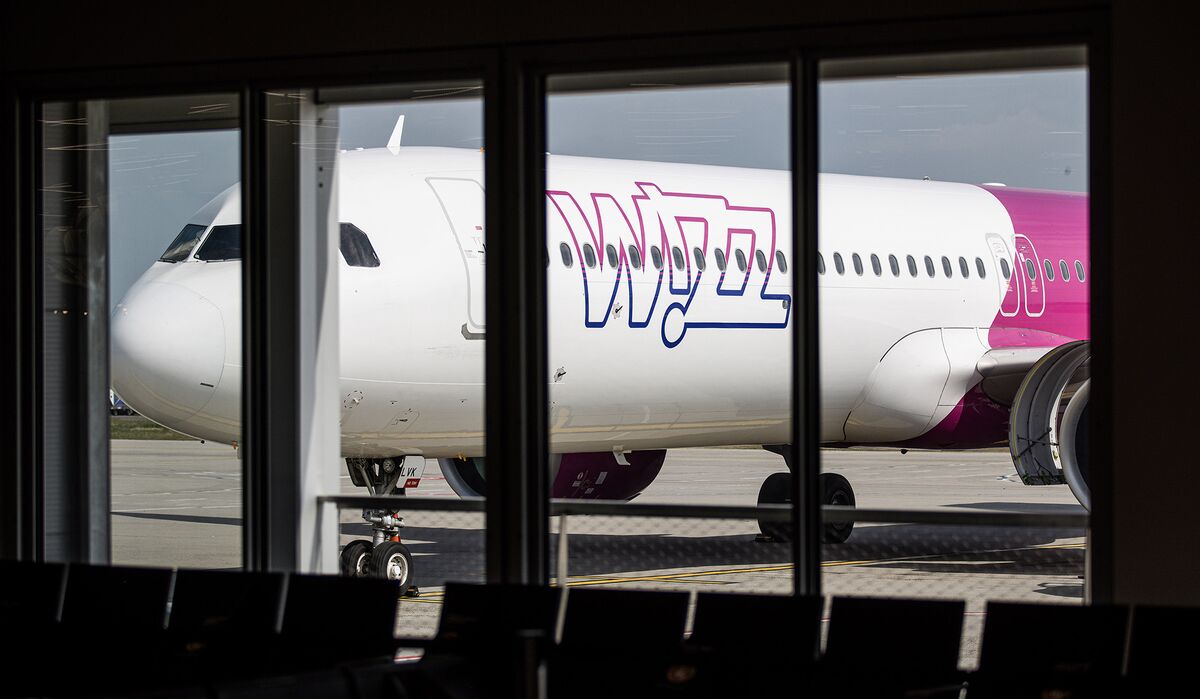 Wizz Air Extends Israel Flight Cancellations Until March - Bloomberg