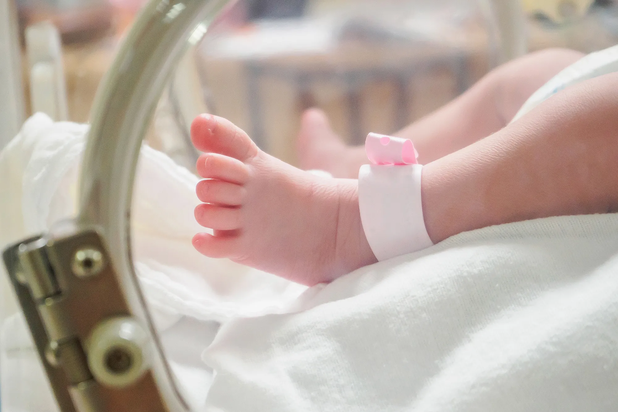 The average cost of child birth in the US is&nbsp;$18,865.