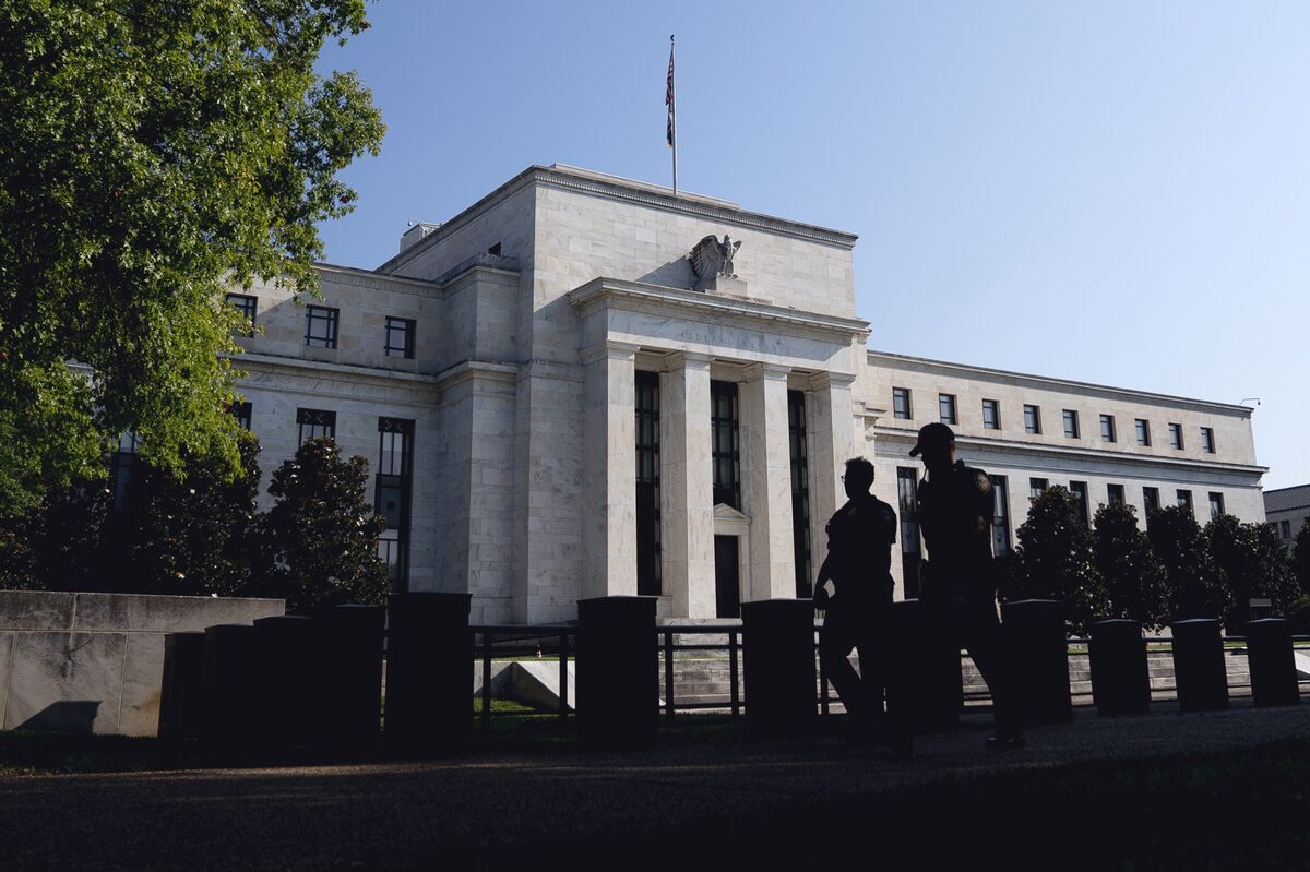 ⚫️ BLOOMBERG: Rally nel settore tecnologico grazie alle scommesse su tassi d'interesse in calo, ma cresce l'allerta per un possibile ribaltamento delle azioni.