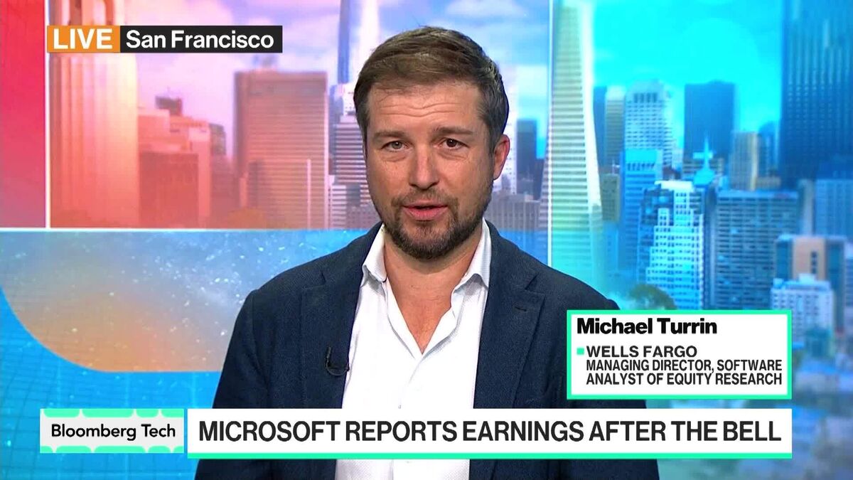 Microsoft Investors Eye Cloud Strength