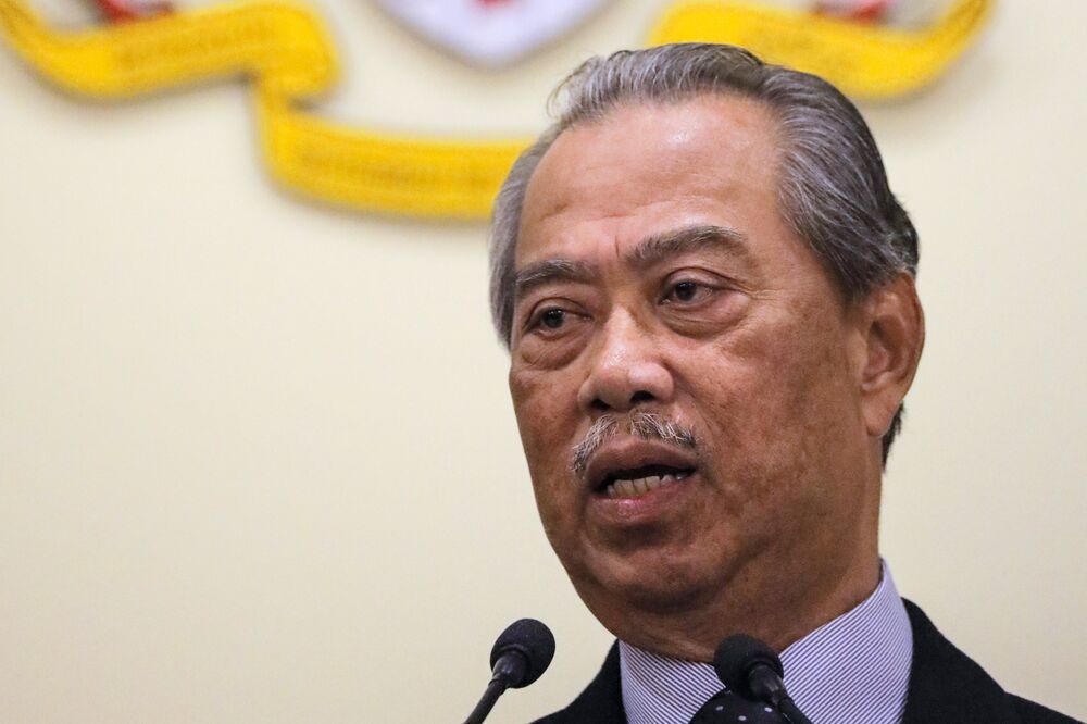 Malaysia King Seen Boosting To Pm Yassin By Urging Budget Backing Bloomberg