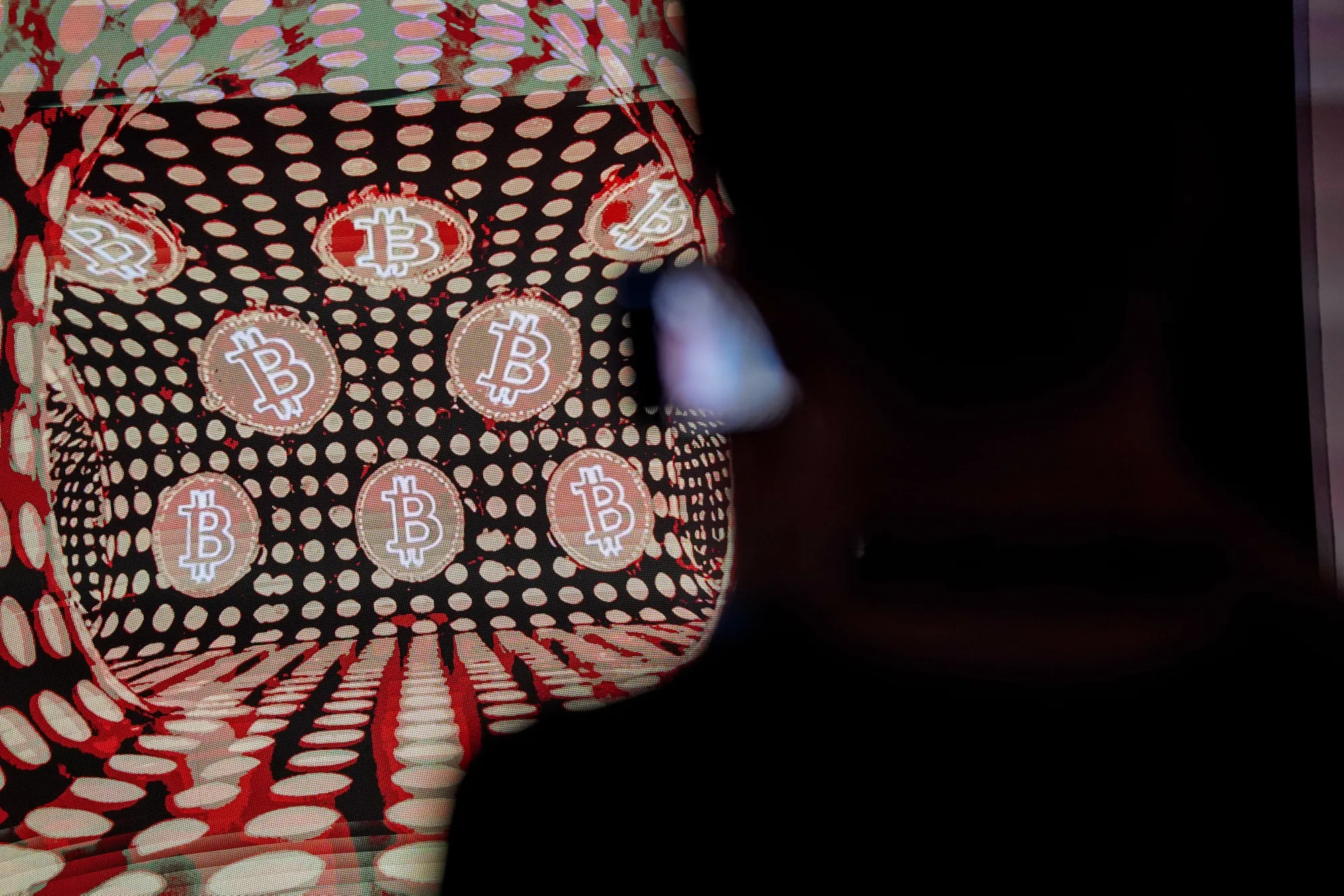 ビットコイン急落でも根強い強気論