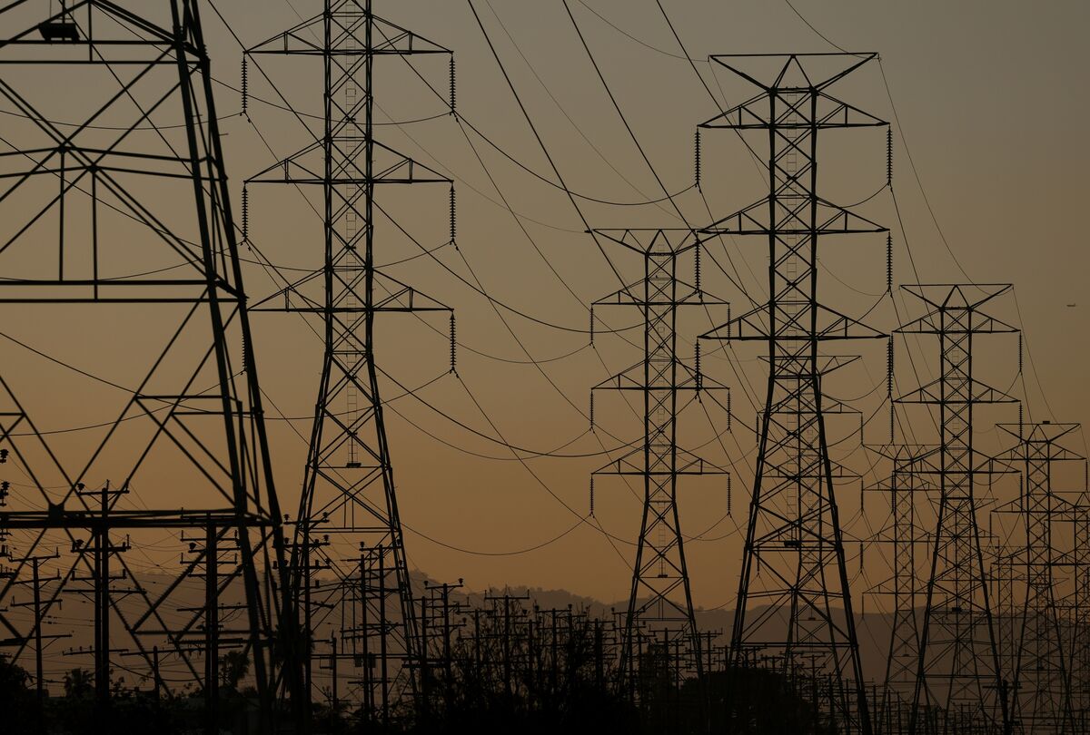 Fix America’s Power Grid by Giving People Power
