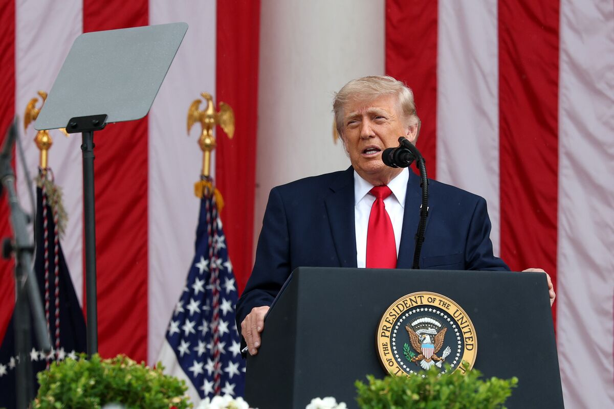 Trump Blames Court Block for Collapse of ‘Weaponization’ Fund