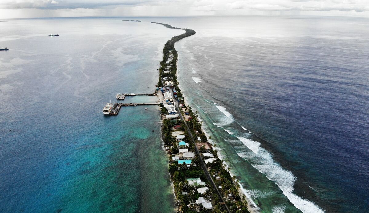 Sinking Tuvalu Hosts World Leaders With Call For More Climate Action