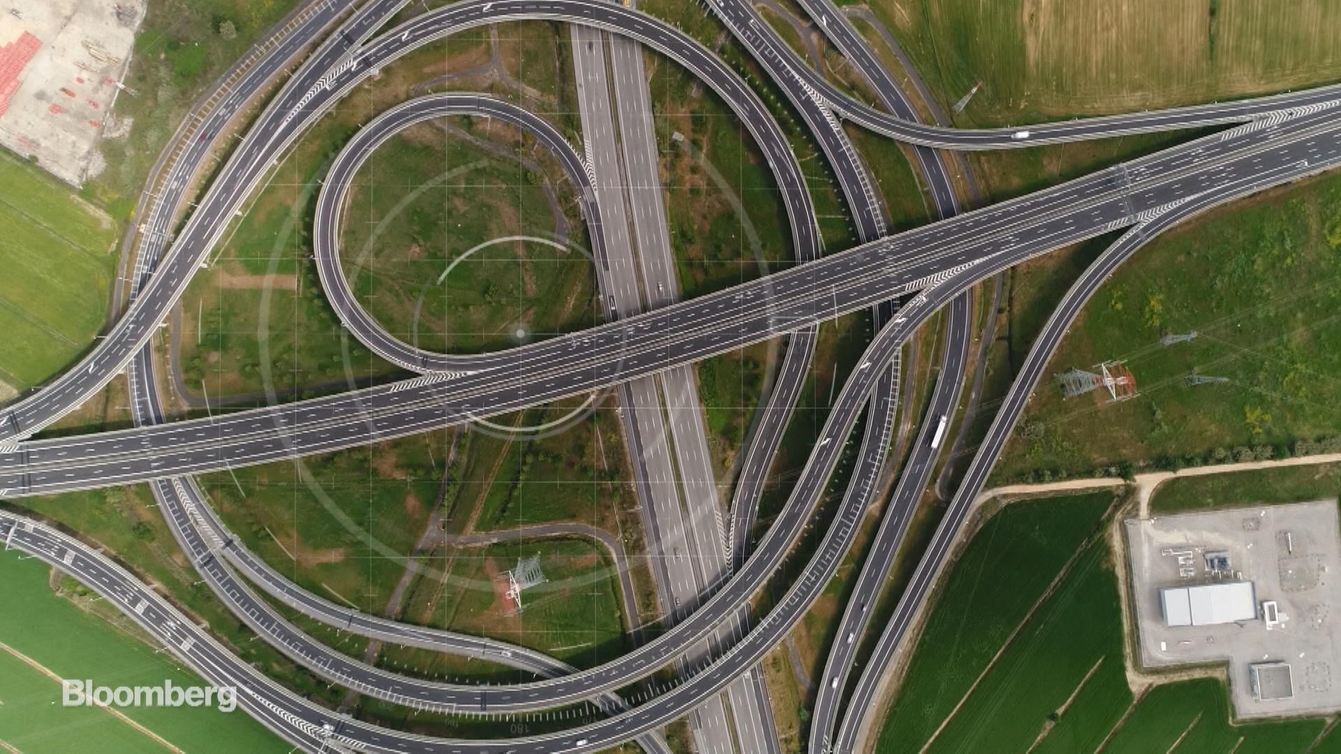 スウェーデンが右側通行に変わった理由とは Bloomberg