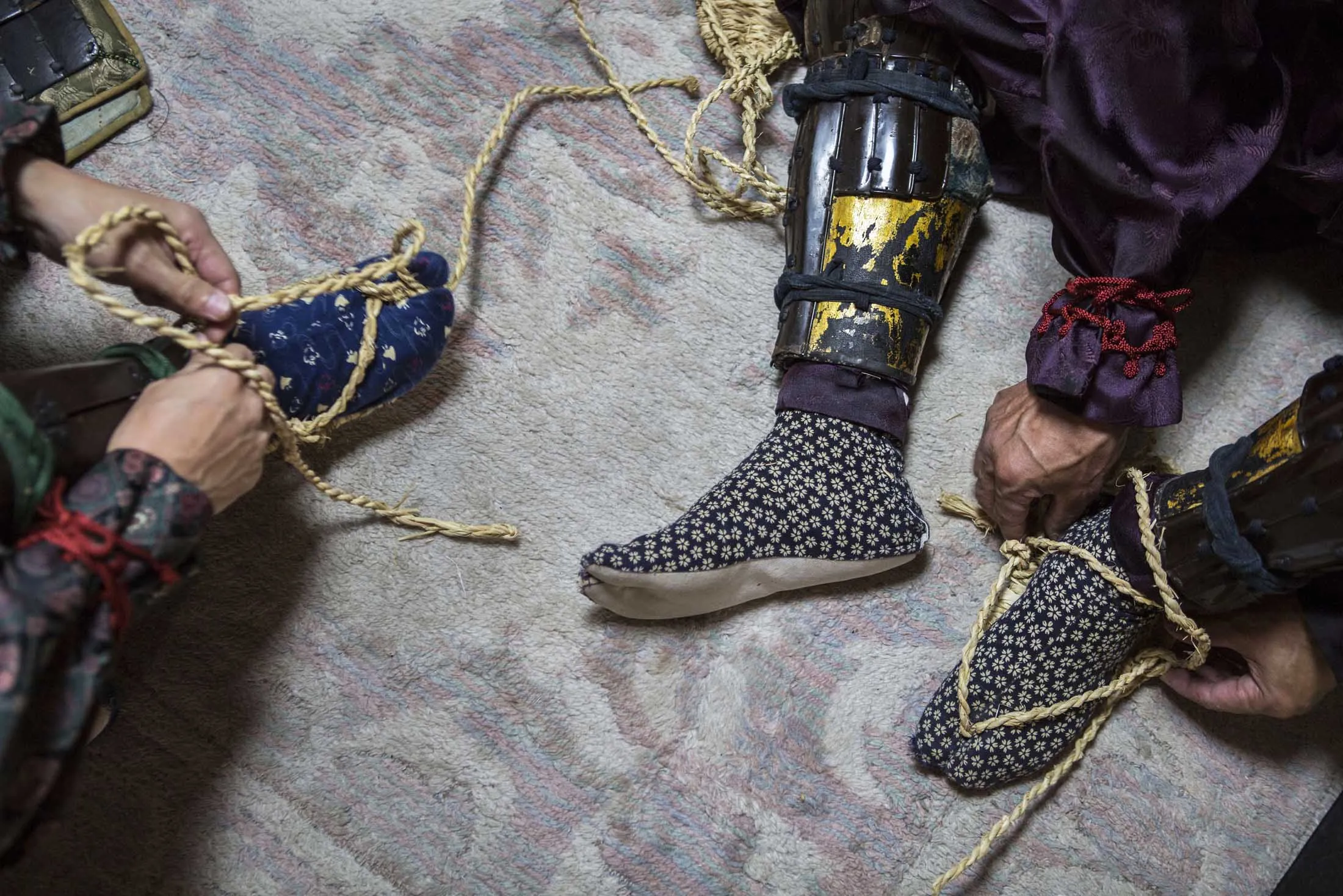 Traditional samurai footwear is known as 'waraji'.
