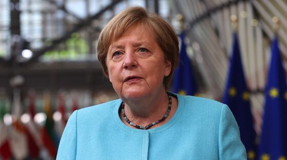 EU Rejects Merkel-Macron Call for Leaders’ Talks With Putin