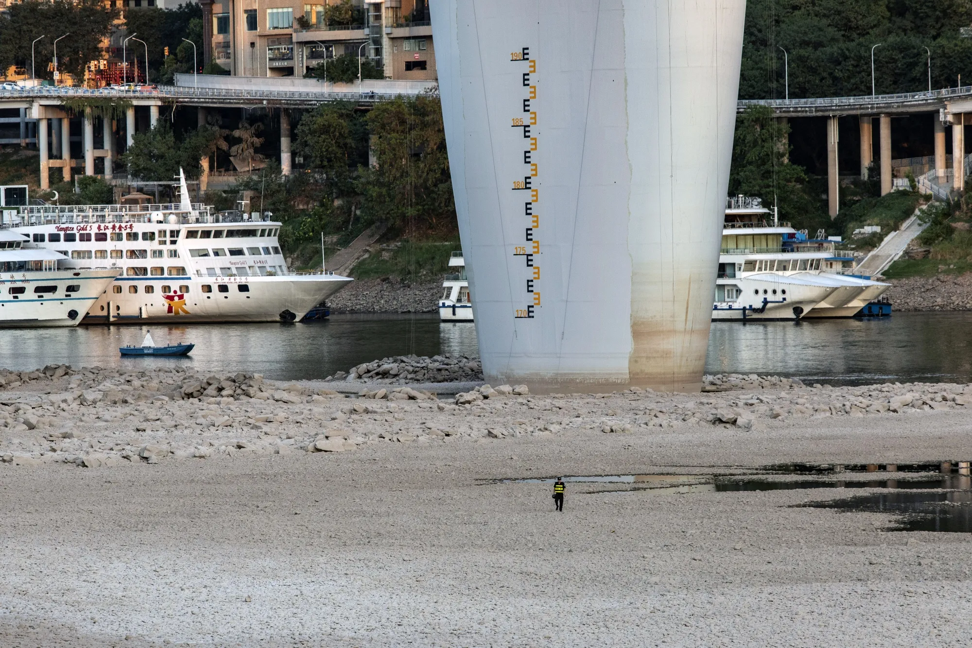 An exposed riverbed&nbsp;along the Jialing River near the confluence with the Yangtze in Chongqing, China.