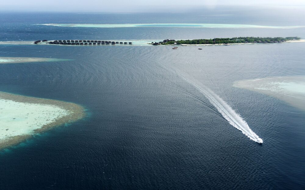 India Offers 1 4 Billion To Maldives Amid Tussle With China Bloomberg An Aerial View Of One Islands That Make Up The Maldives