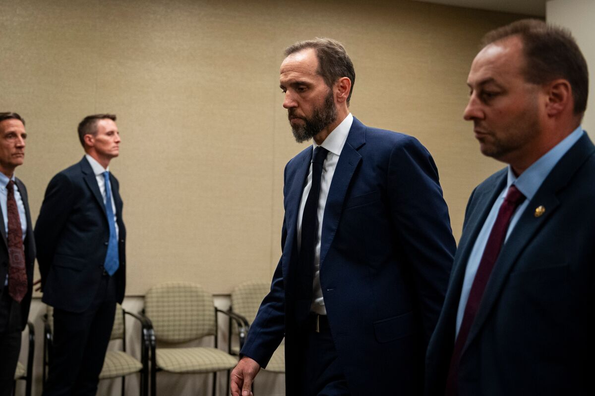 Trump Election Interference Case Prosecutor Jack Smith Reined In by