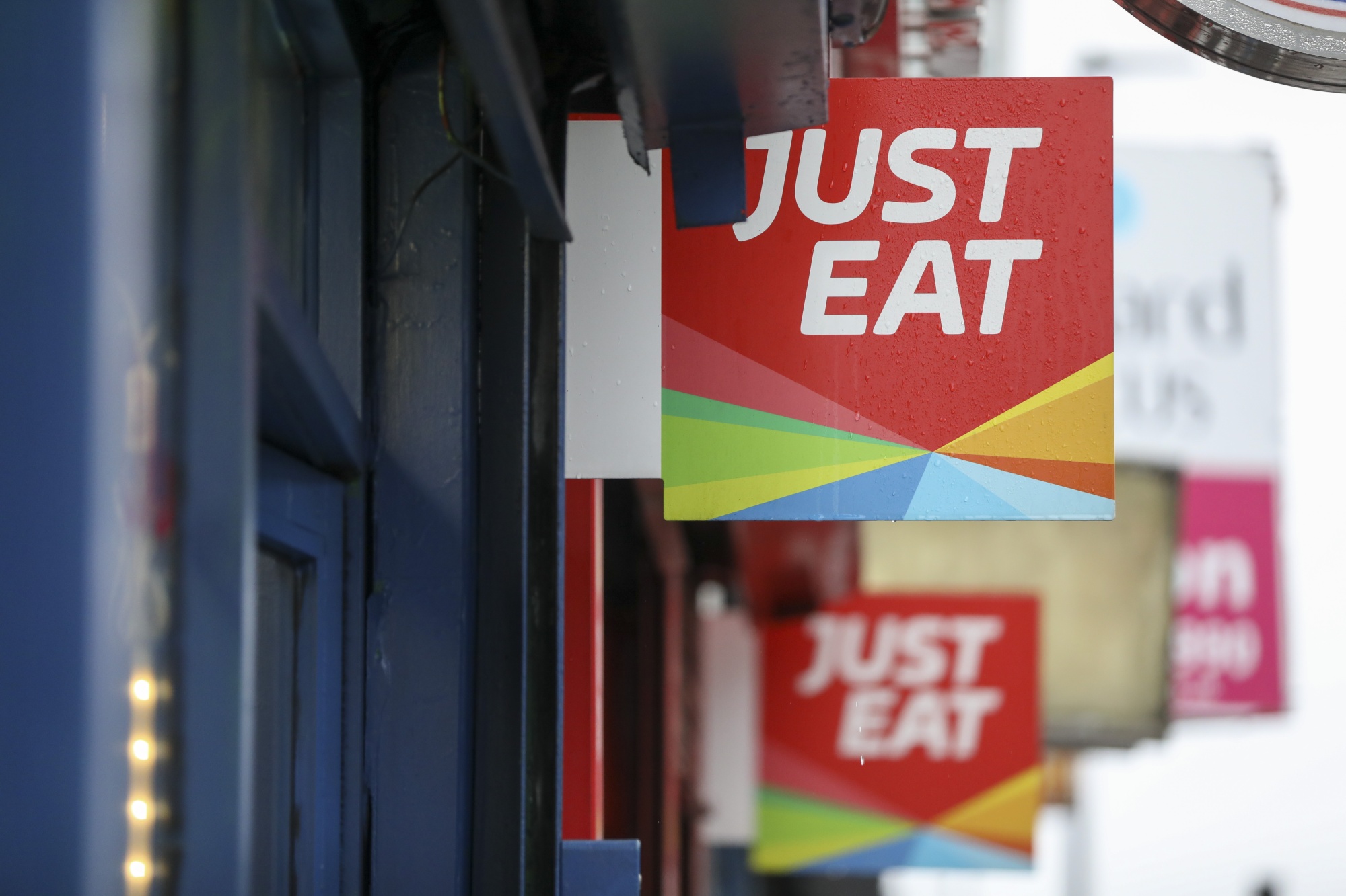 Just Eat Deal Wins U.K. Antitrust 