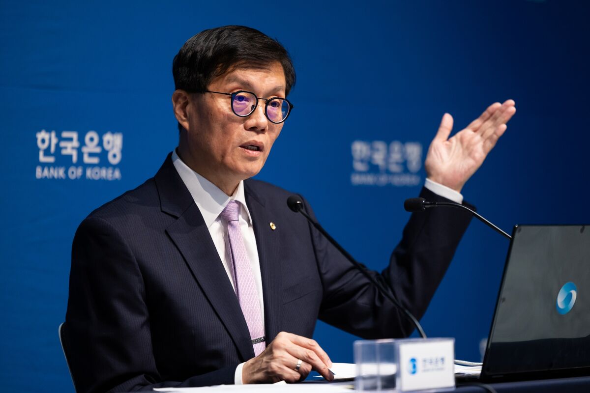 Enbok Rhee BOK’s Rhee Sees Softer Economic Growth Closer to 2.2% This Year - Bloomberg