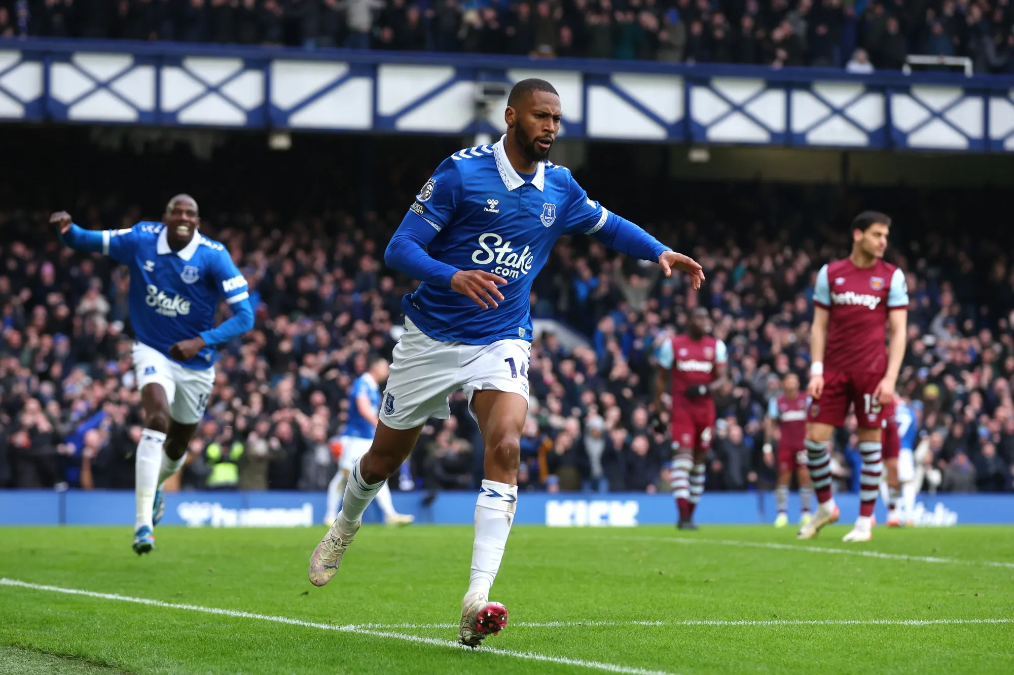 Beto of Everton celebrates scoring his team's first goal during a match on March 2.