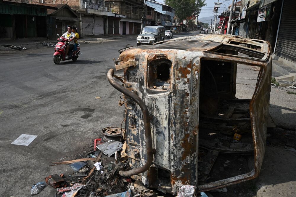Shops and cars burned&nbsp;in&nbsp;Churachandpur, Manipur