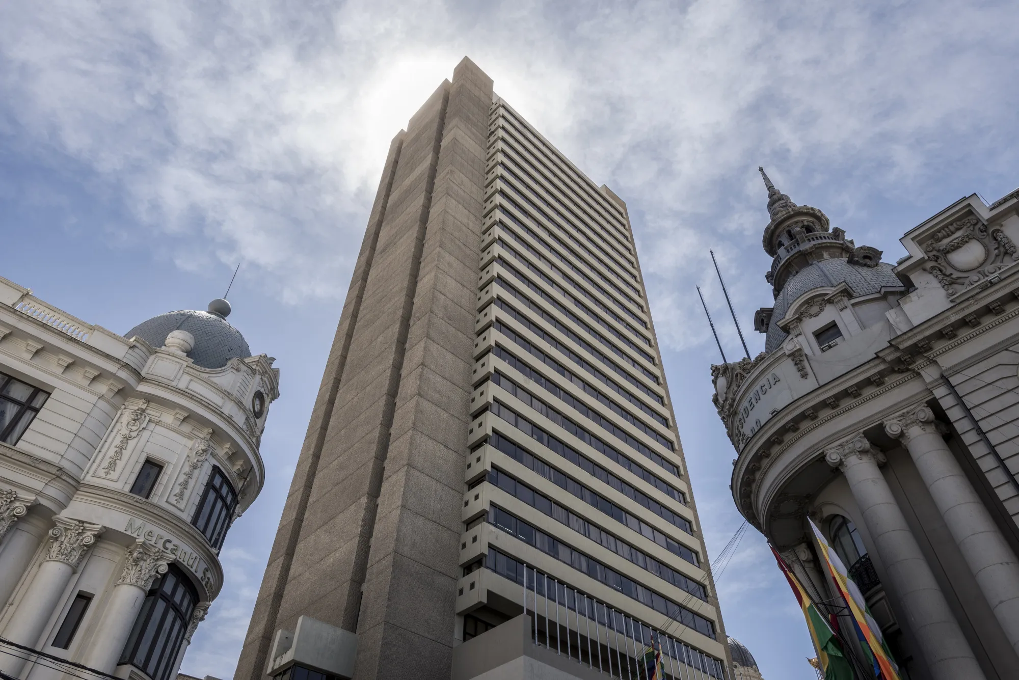 Bolivia Central Bank Says FX Reserves Are Enough to Defend Peg - Bloomberg