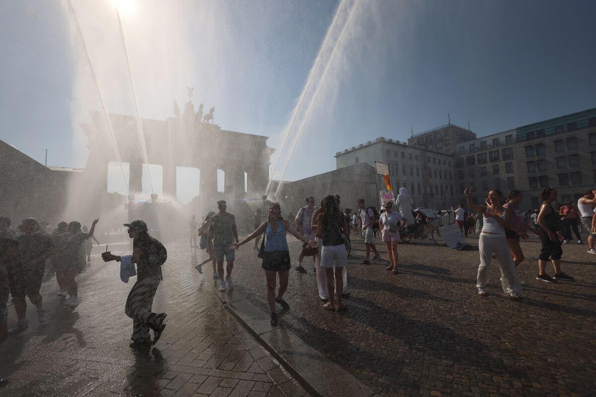 Extreme Heat Grips Eastern Europe After Records Fall in Germany