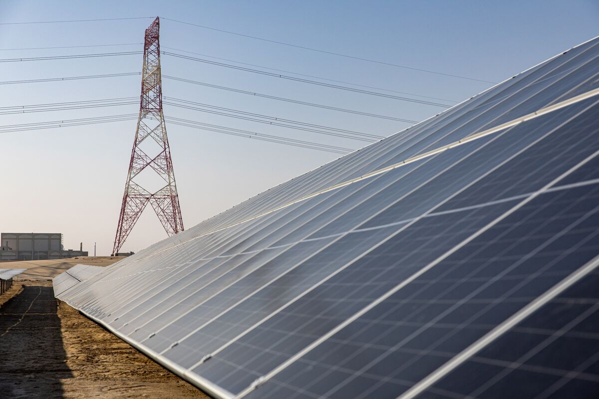 bloomberg.com - Jennifer A Dlouhy - Chinese Solar Firm's US Tax-Credit Bid Tested by Hong Kong Ties