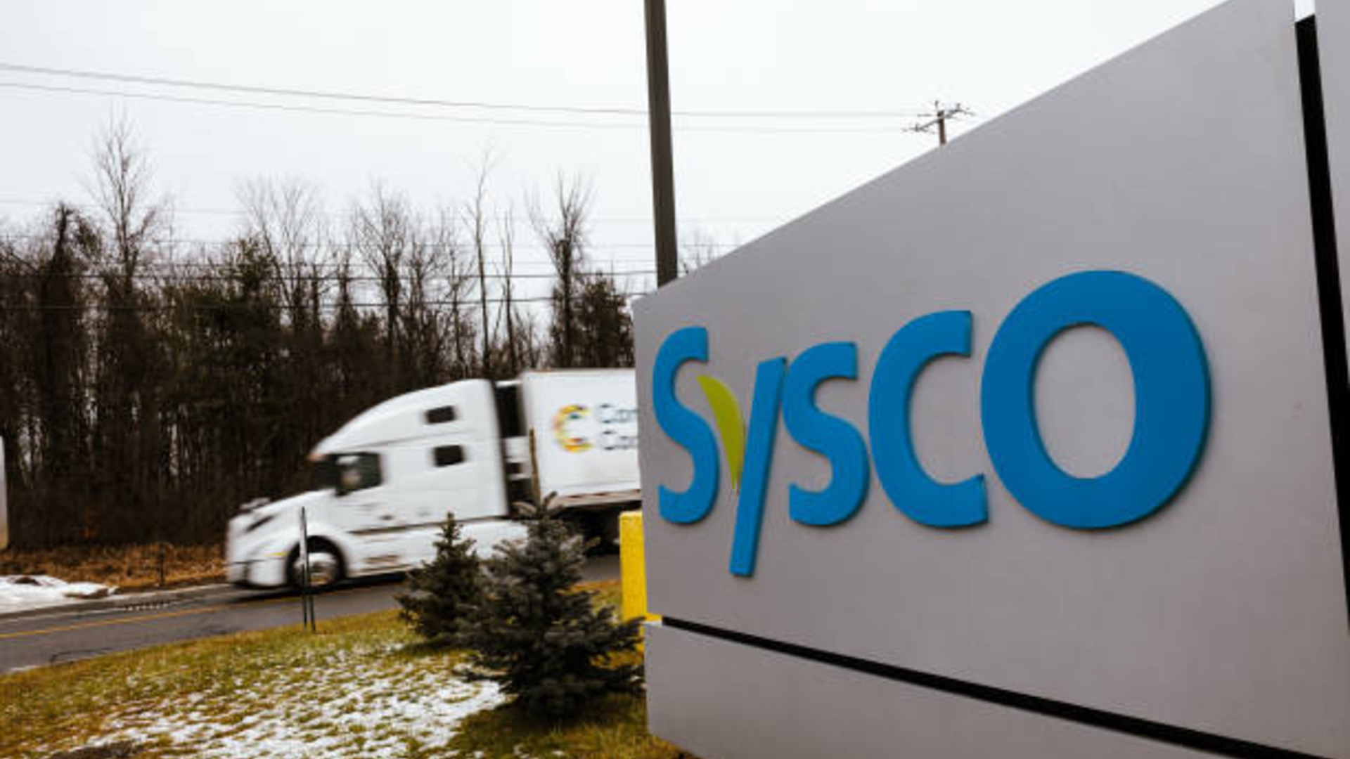 Sysco's purchase of Jetro Restaurant Depot will create one of the largest food-service groups in the US. Bloomberg's Liana Baker reports.