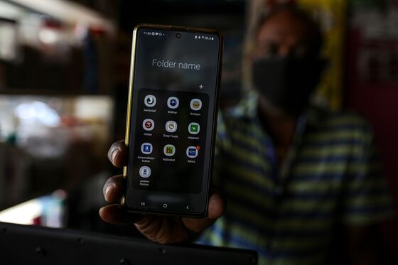 Amazon, Walmart Learn to Live With Indian Stores, Not Kill Them