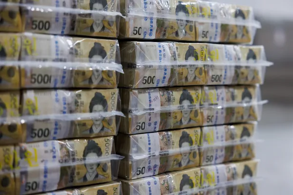 Emerging Markets Gain as U.S. Shutdown Nears End: What It Means for Investors