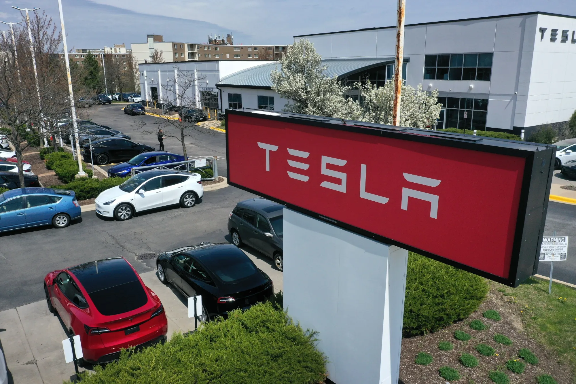 NLRB Dismisses Claim Tesla Fired Dozens in Anti-Union Retaliation 