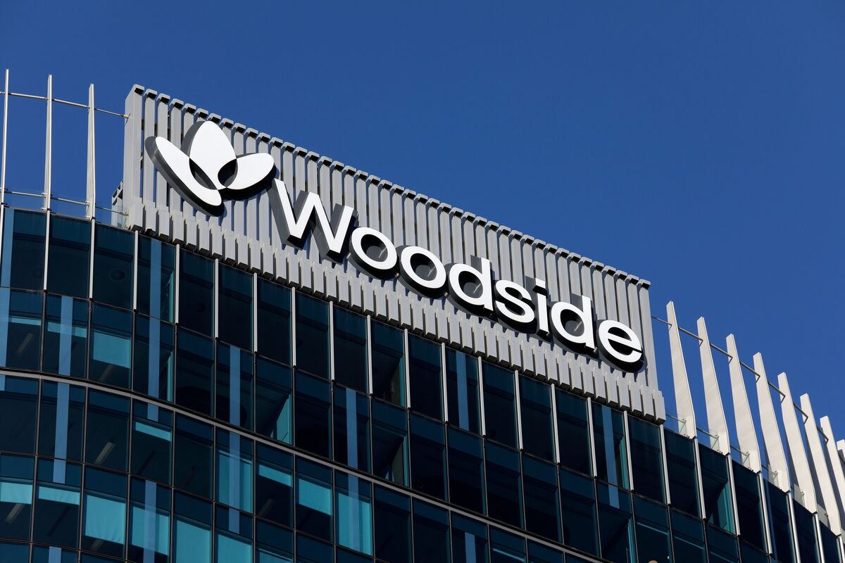 Woodside Buys Browse LNG Project Stake to Block Inpex Entry