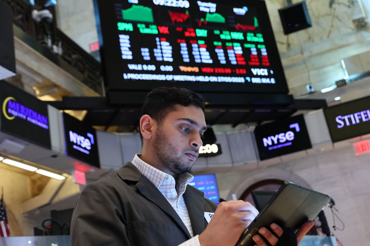 🟪"Inflazione e Investimenti: Come I Titoli di Stato Si Confrontano con le Azioni"