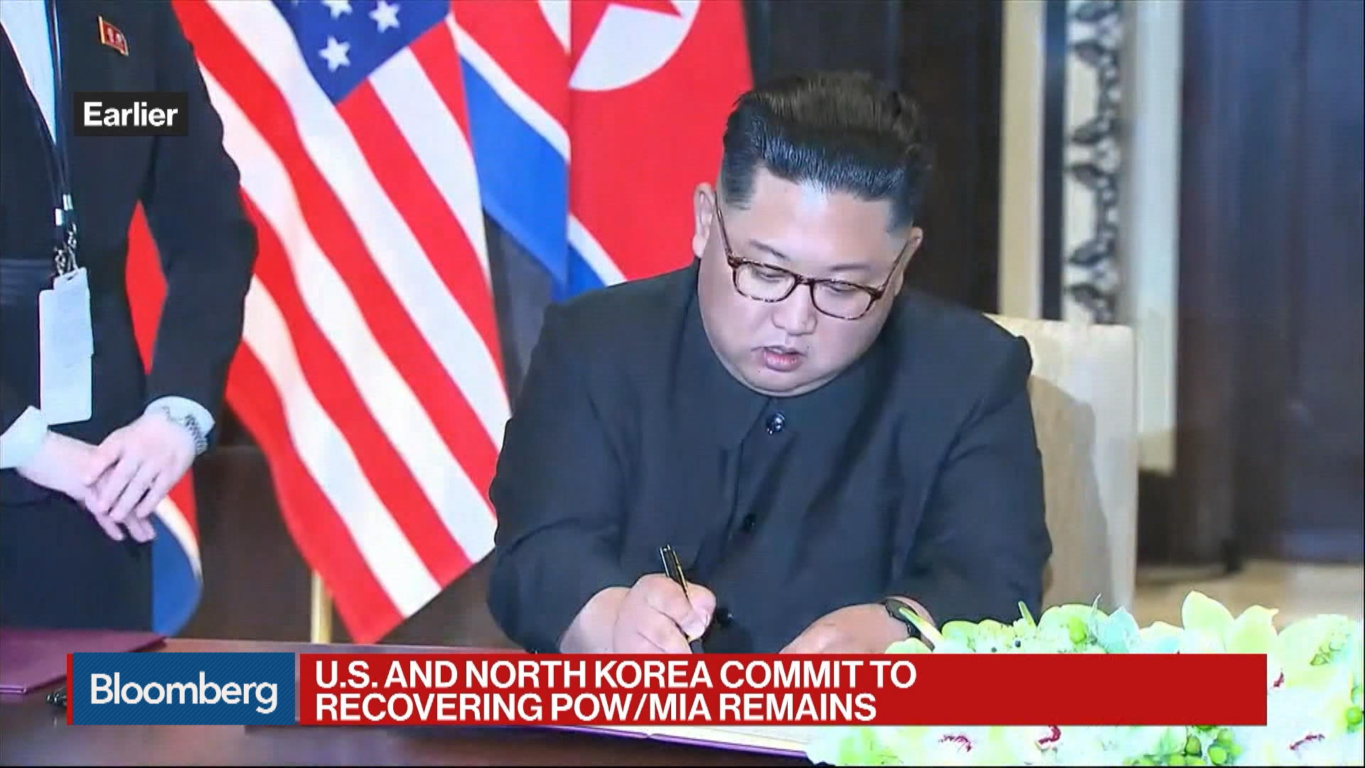 Watch What We Know About The Trump-Kim Document So Far - Bloomberg