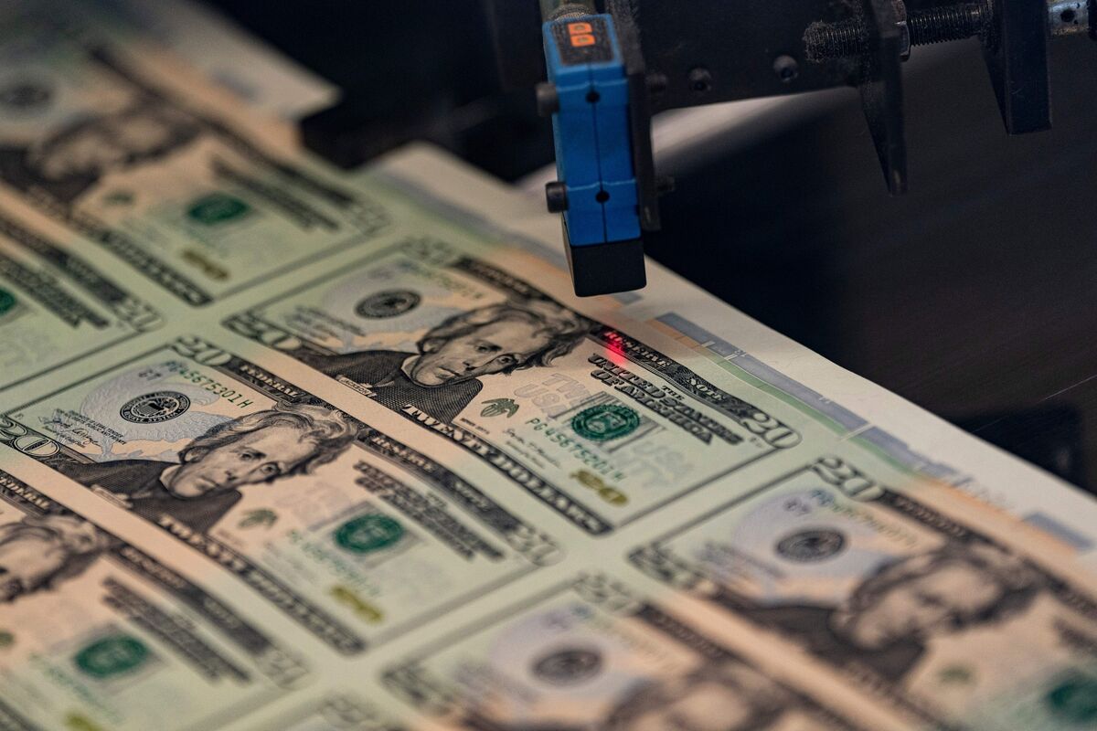 
                            Dollar One-Month Volatility Rises as Shutdown Ending in Sight