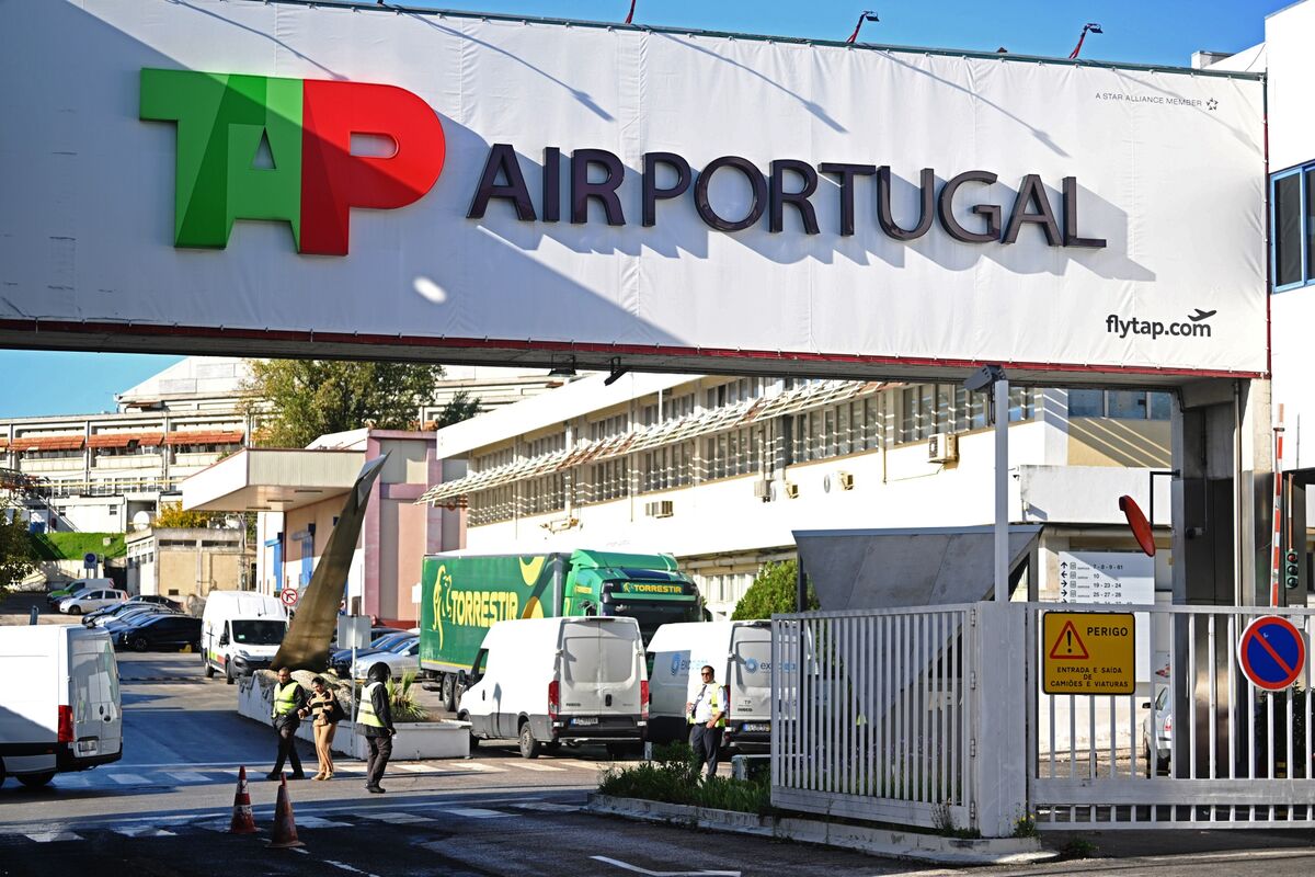 Lufthansa, Air France-KLM Submit Binding Bids for Portugal’s TAP