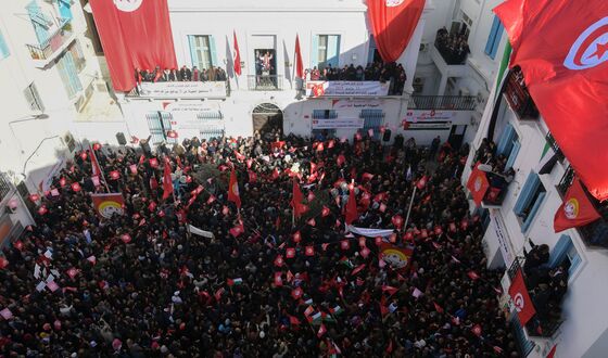 Arab Spring's Lone Democracy Teeters as Economy Refuses to Heal