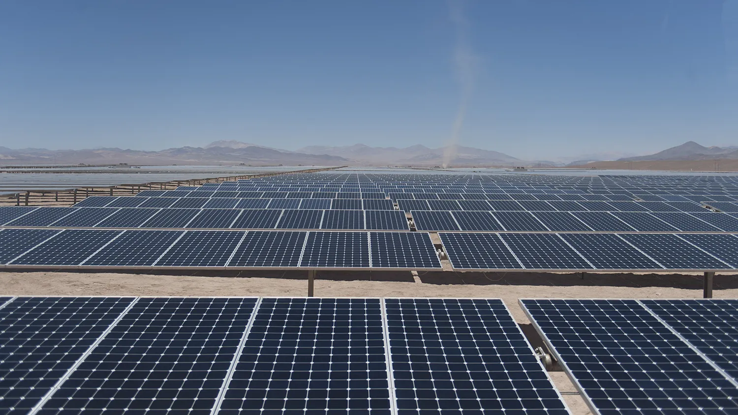 Picture taken on January 23, 2015 of the newly finished PV Salvador solar plant near El Salvador, in the Atacama desert, northern Chile.
