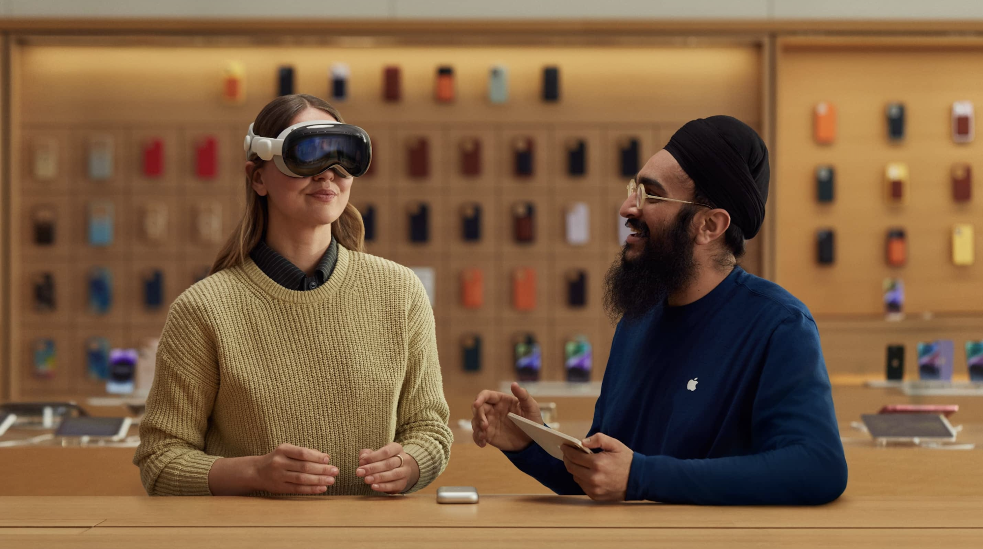 How to Buy Apple Vision Pro: $3,499 Device to Go On Sale Feb. 2 - Bloomberg