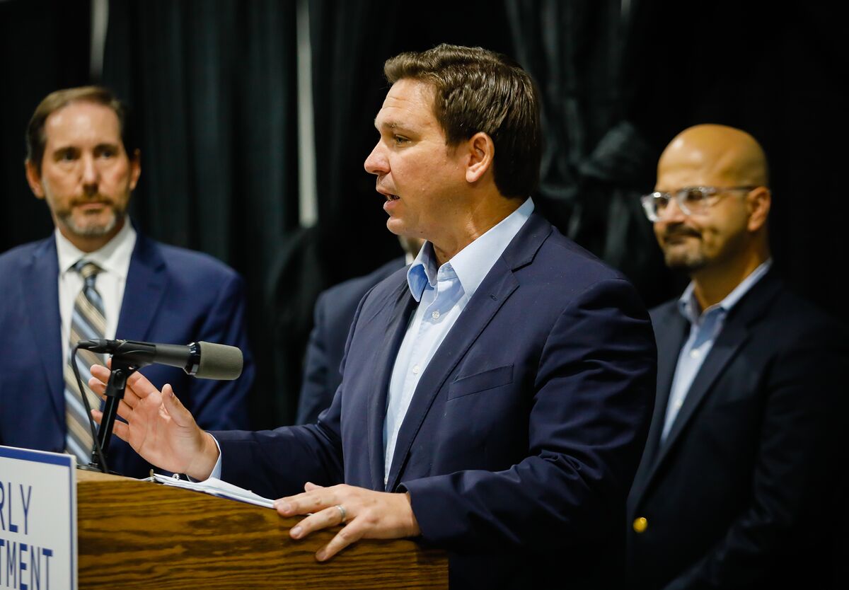 Ron DeSantis Mask Mandate Ban Blocked by Judge in Florida - Bloomberg