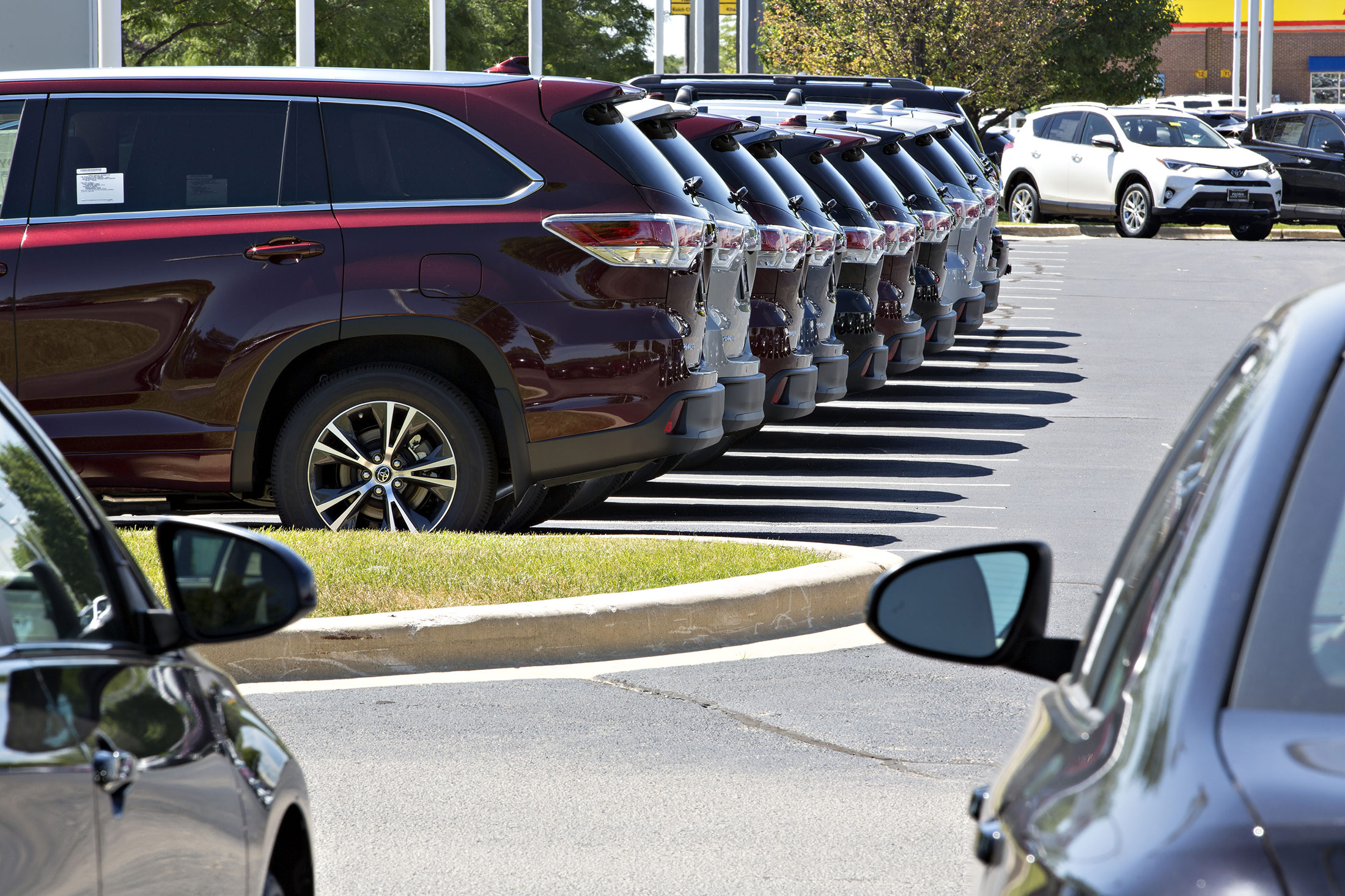 Toyota and Nissan Say the U.S. Auto Market Has Peaked