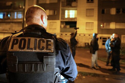 FRANCE-ATTACKS-CURFEW
